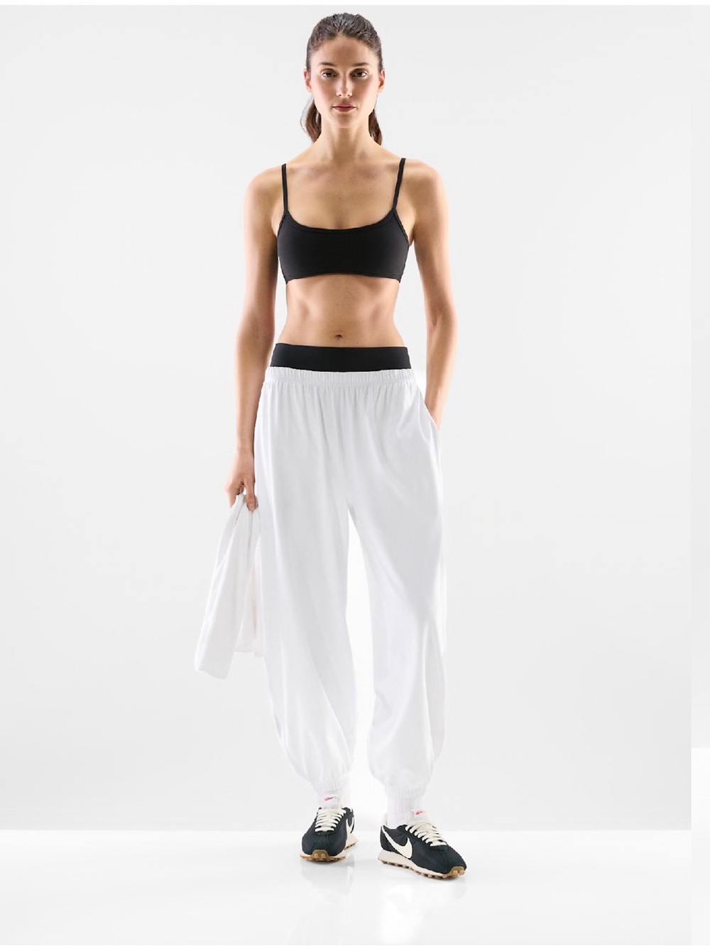 Aritzia White Elastic-Waist Harem Joggers
